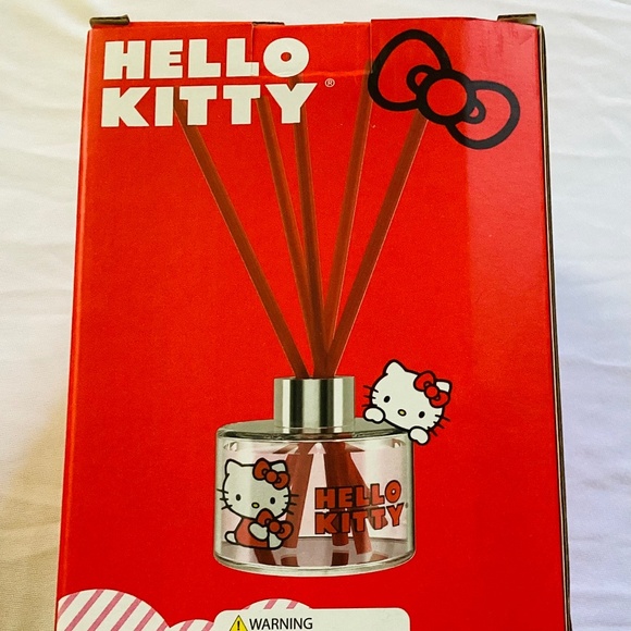 Hello Kitty Lavender Oil Reed Diffuser. Brand New in a box - Picture 4 of 8